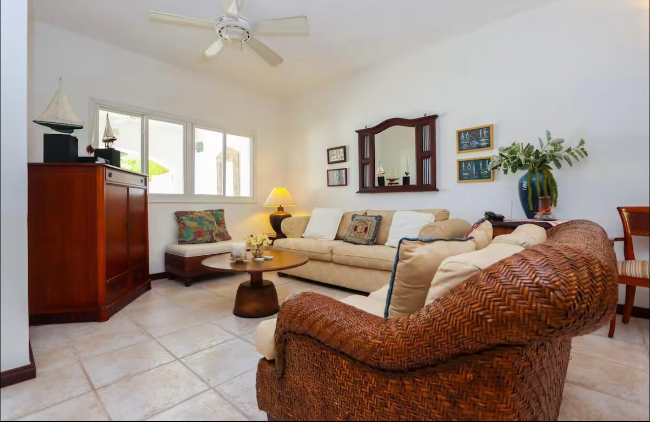 Marina Townhouse - Canal View